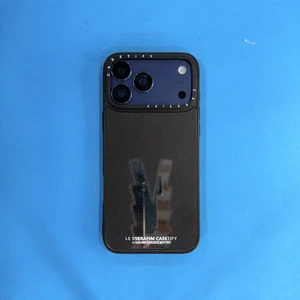 Селиконовый Casetify