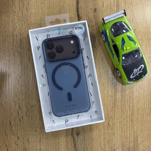 iPefet Matte blue magsafe