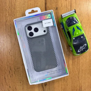 Premium carbon case 1:1 pitaka design