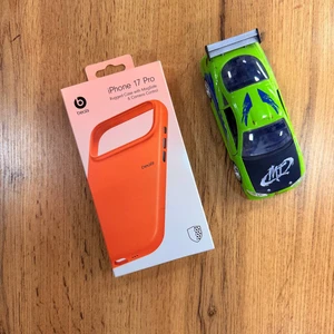 Beats orange