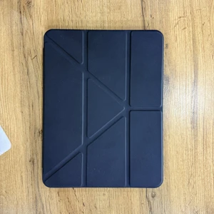 Black origami case for Ipad A16