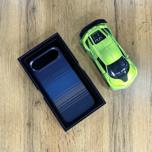Original Carbon case 1:1 pitaka