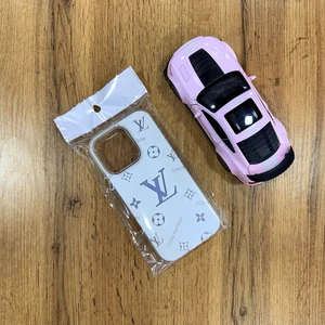 Dior case на 16 pro