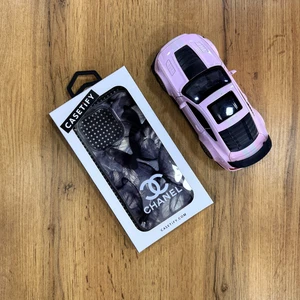 Chanel case на 16 pro