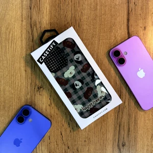 Casetify happy dogs c бортиком Casetify barbie на 15 pro max